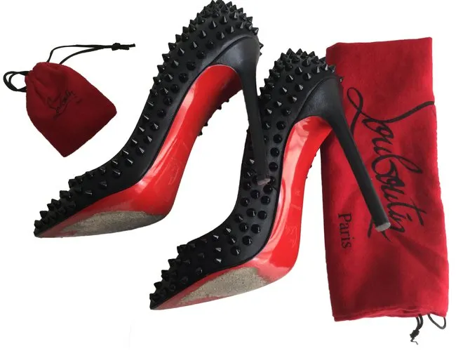 Christian Louboutin Espiga de Pigalle Negro 