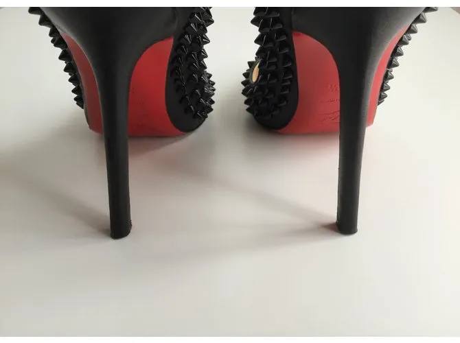 Christian Louboutin Espiga de Pigalle Negro 