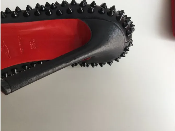 Christian Louboutin Espiga de Pigalle Negro 