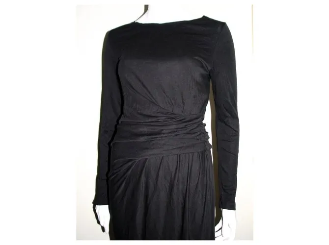 Marc Cain Vestido negro con drapeado 