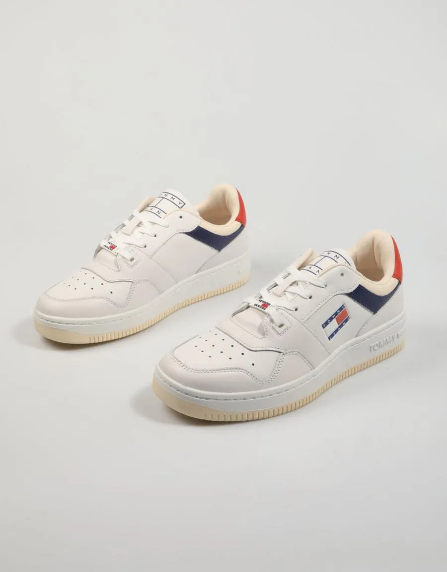  sneakers TOMMY HILFIGER Tjm en White 82858